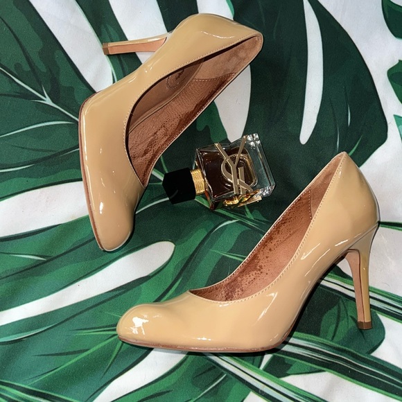 Corso Como Shoes - Corso Como beige patent leather